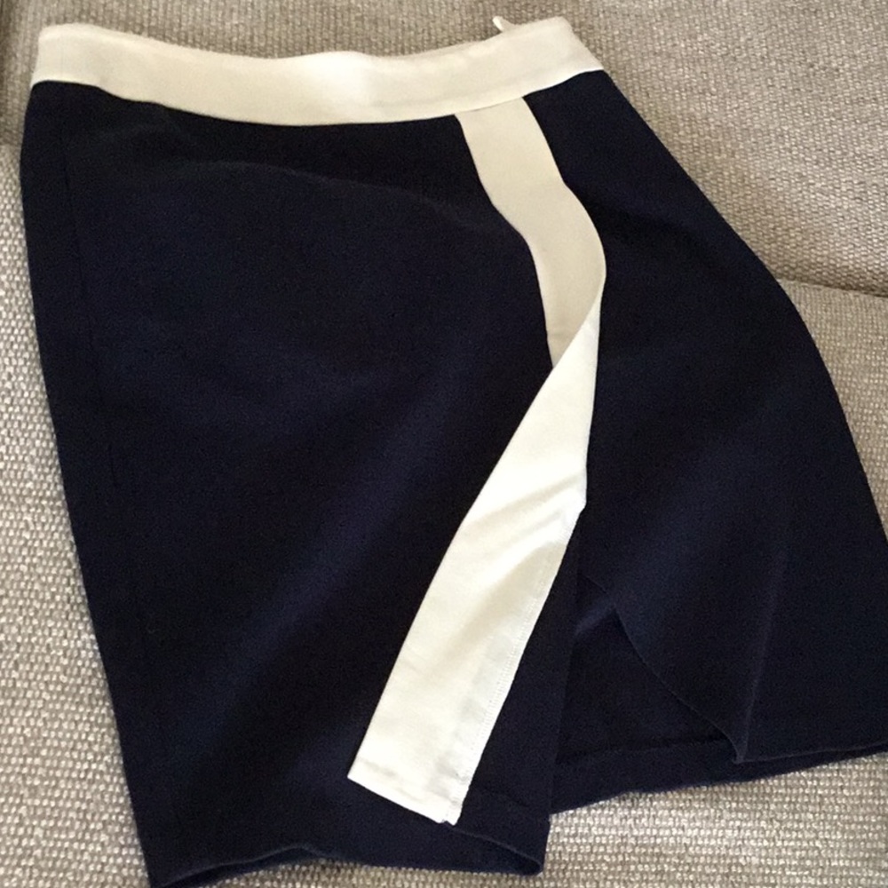 Carmen Marc Valvo knit skirt, side zip, size M - Picture 6 of 6